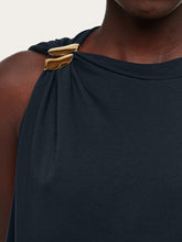 Load image into Gallery viewer, Crew Neck T-shirt with Golden Clip in Black
