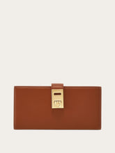 Load image into Gallery viewer, Hug Continental Wallet in Cognac
