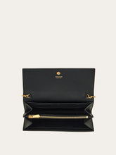 Load image into Gallery viewer, Gancini Wallet with Chain in Black
